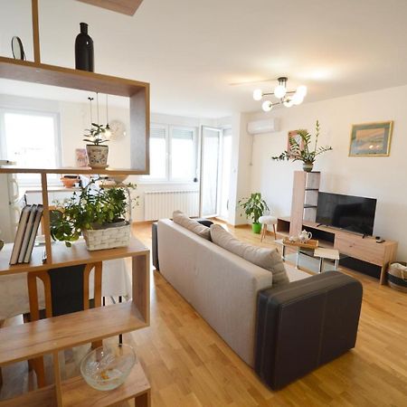 Shine24 - Spacious And Bright Apartment - New Novi Sad Extérieur photo