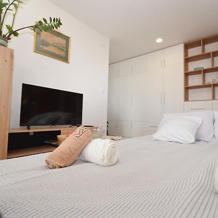 Shine24 - Spacious And Bright Apartment - New Novi Sad Extérieur photo