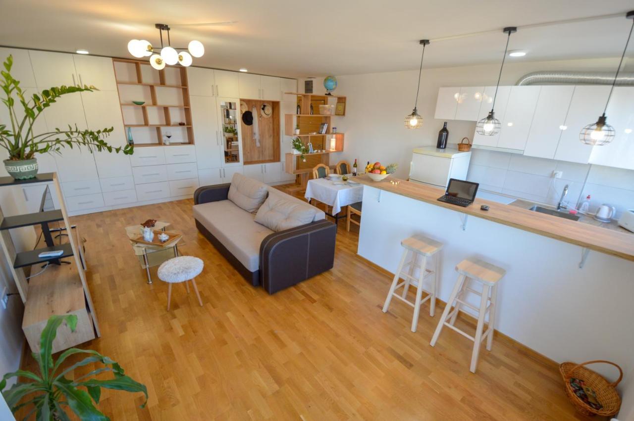 Shine24 - Spacious And Bright Apartment - New Novi Sad Extérieur photo