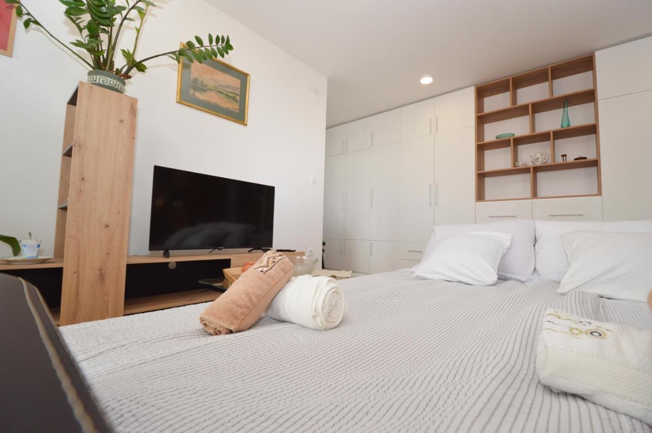 Shine24 - Spacious And Bright Apartment - New Novi Sad Extérieur photo